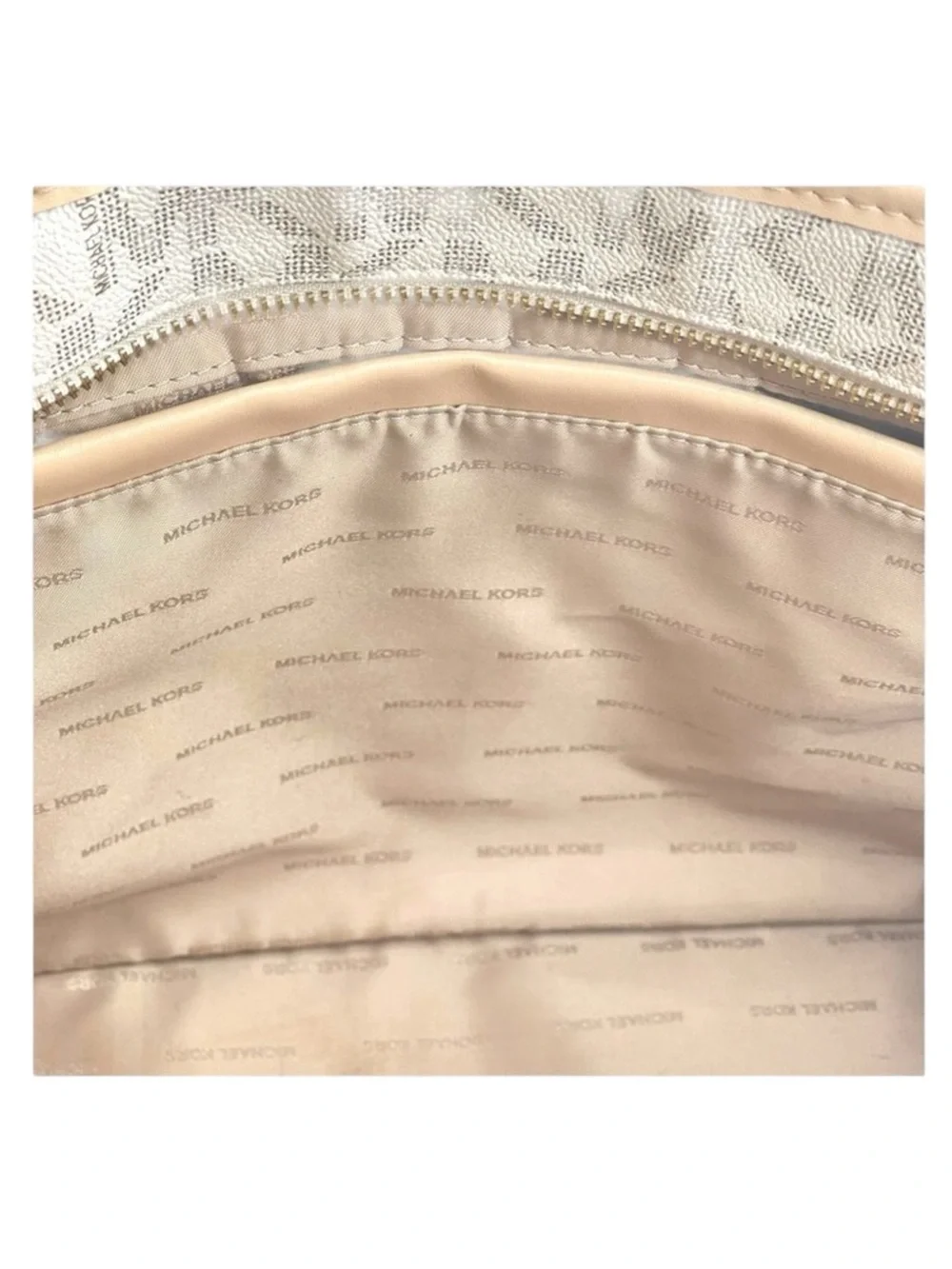 Michael Kors  Jet Set Med Logo Top Zip Tote Handbag  Vanilla Natural Leather 